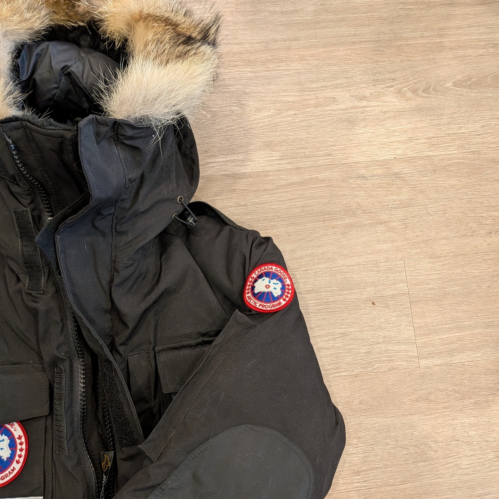 Women's Canada Goose Down Parka XS - Picture 7 of 17